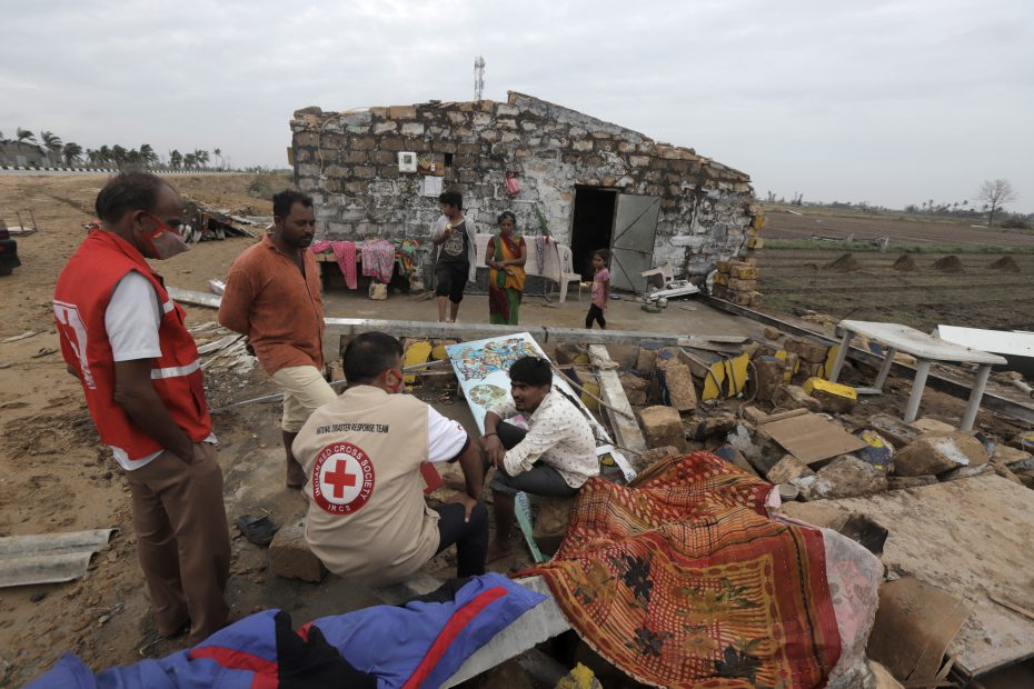 Indisches Rotes Kreuz hilft in Gujarat nach Zyklon Tauktae